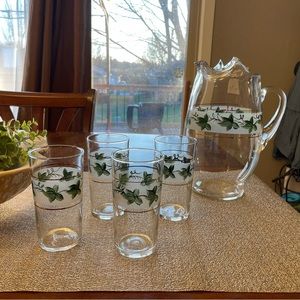 Glass juice pitcher & 4 glasses